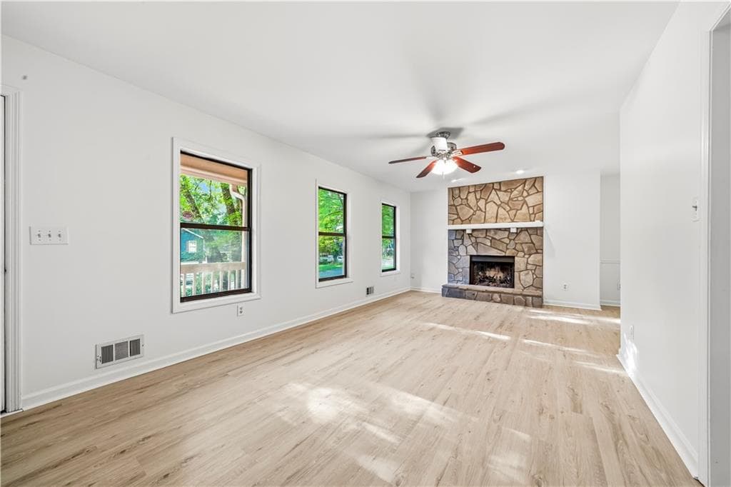3 bedroom, 2 bathroom, 1,848 sq ft single family residence under contract at 6055 Steel Wood Drive, Kennesaw, GA 30152 — photo 3