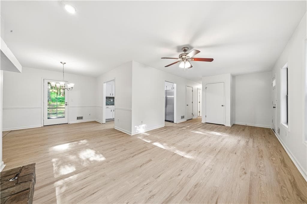 3 bedroom, 2 bathroom, 1,848 sq ft single family residence under contract at 6055 Steel Wood Drive, Kennesaw, GA 30152 — photo 4