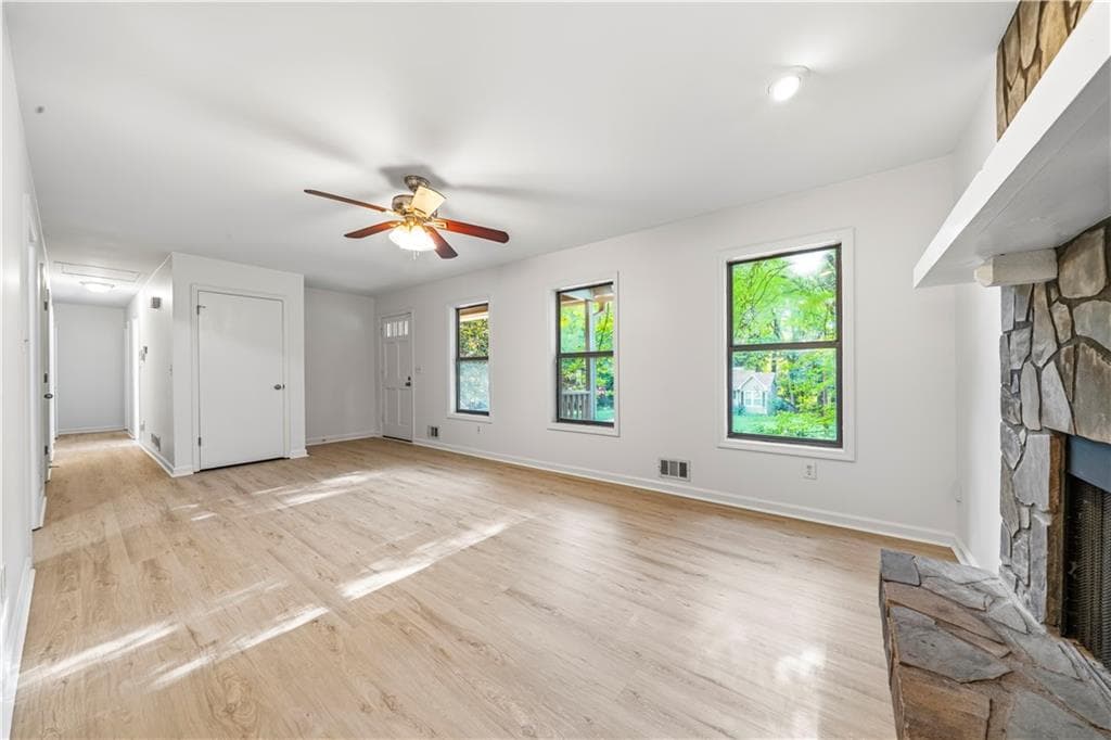 3 bedroom, 2 bathroom, 1,848 sq ft single family residence under contract at 6055 Steel Wood Drive, Kennesaw, GA 30152 — photo 5