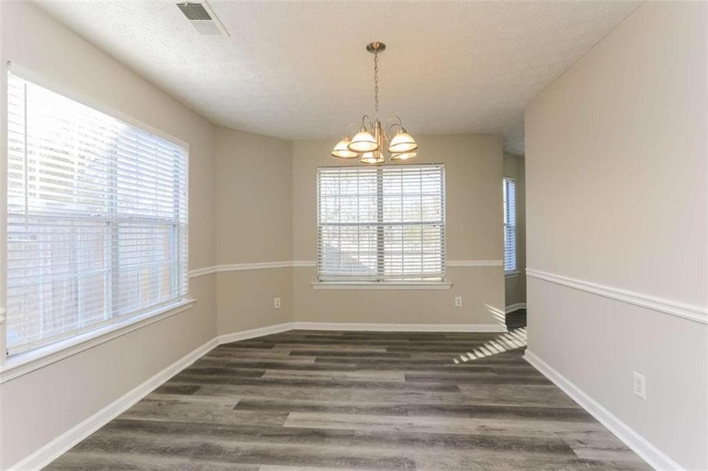 4 bedroom, 3 bathroom, 2,205 sq ft single family residence under contract at 1600 Beech Grove Drive, Hampton, GA 30228 — photo 7