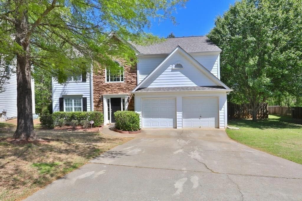 3 bedroom, 3 bathroom, 2,119 sq ft single family residence for rent at 2820 Northcliff Drive, Suwanee, GA 30024 for $2,400 a month — photo 2
