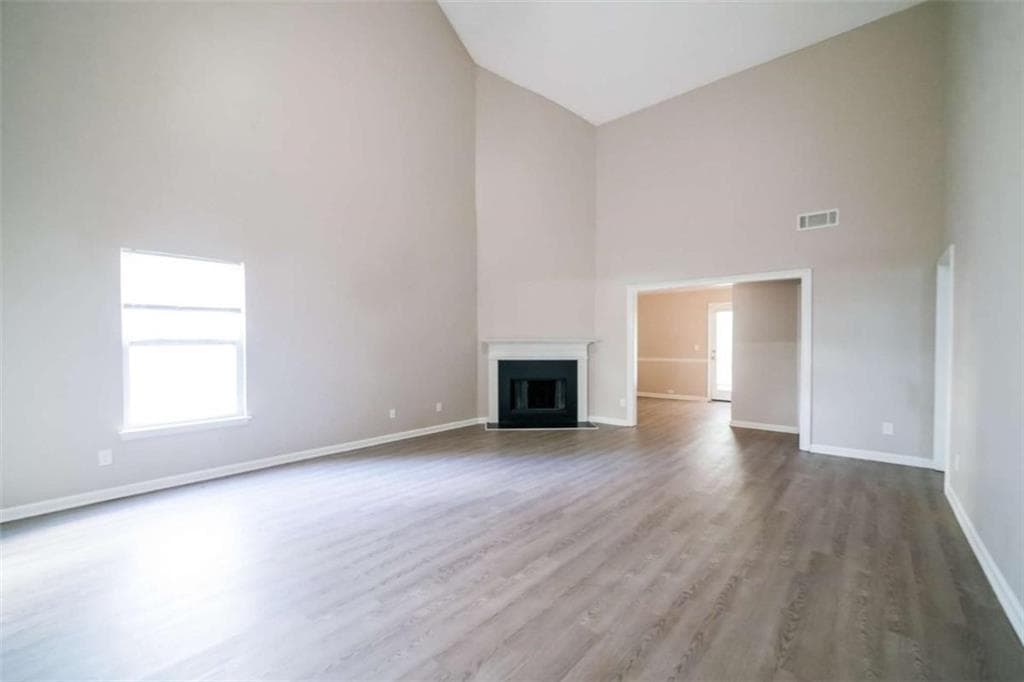 4 bedroom, 3 bathroom, 2,476 sq ft single family residence for sale at 5012 Serenity Point Lane, Villa Rica, GA 30180 — photo 7