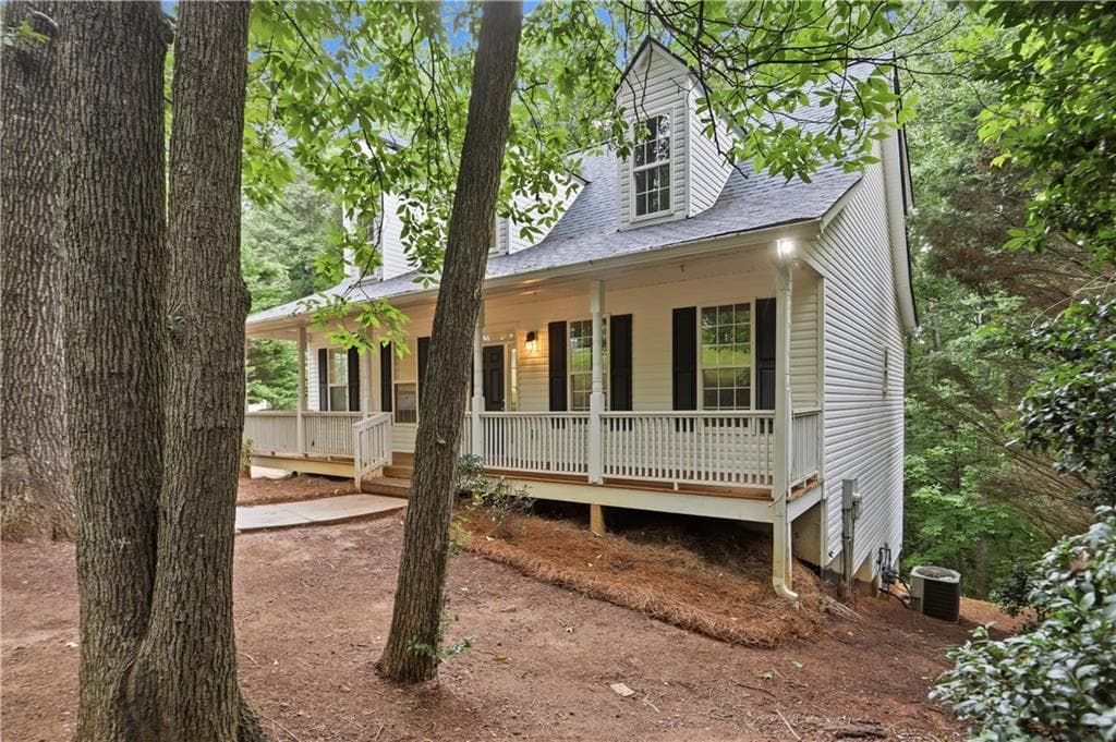 3 bedroom, 3 bathroom, 2,196 sq ft single family residence for sale at 10283 Freehome Highway, Canton, GA 30115 — photo 3