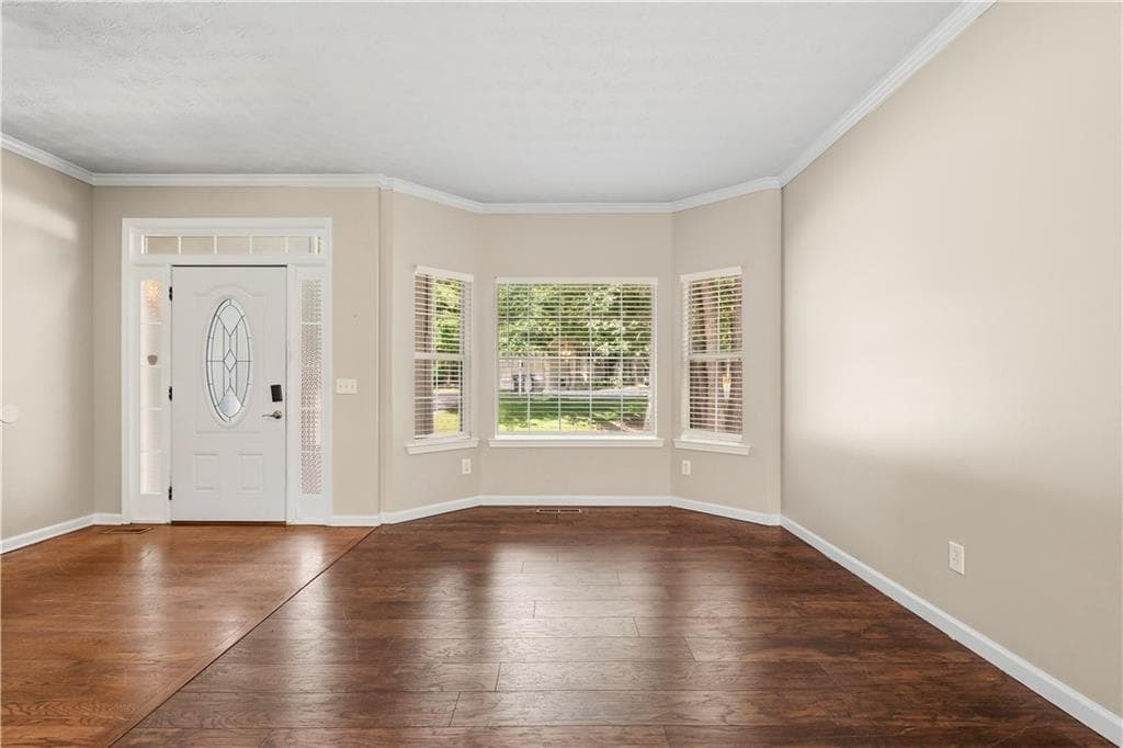 4 bedroom, 3 bathroom, 1,960 sq ft single family residence for sale at 9569 Lakeview Court, Douglasville, GA 30135 — photo 5