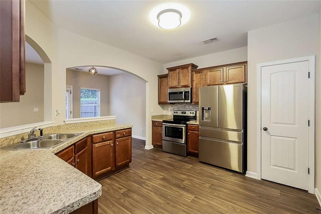 4 bedroom, 3 bathroom, 2,000 sq ft single family residence for sale at 217 Magnaview Drive, Mcdonough, GA 30253 — photo 10