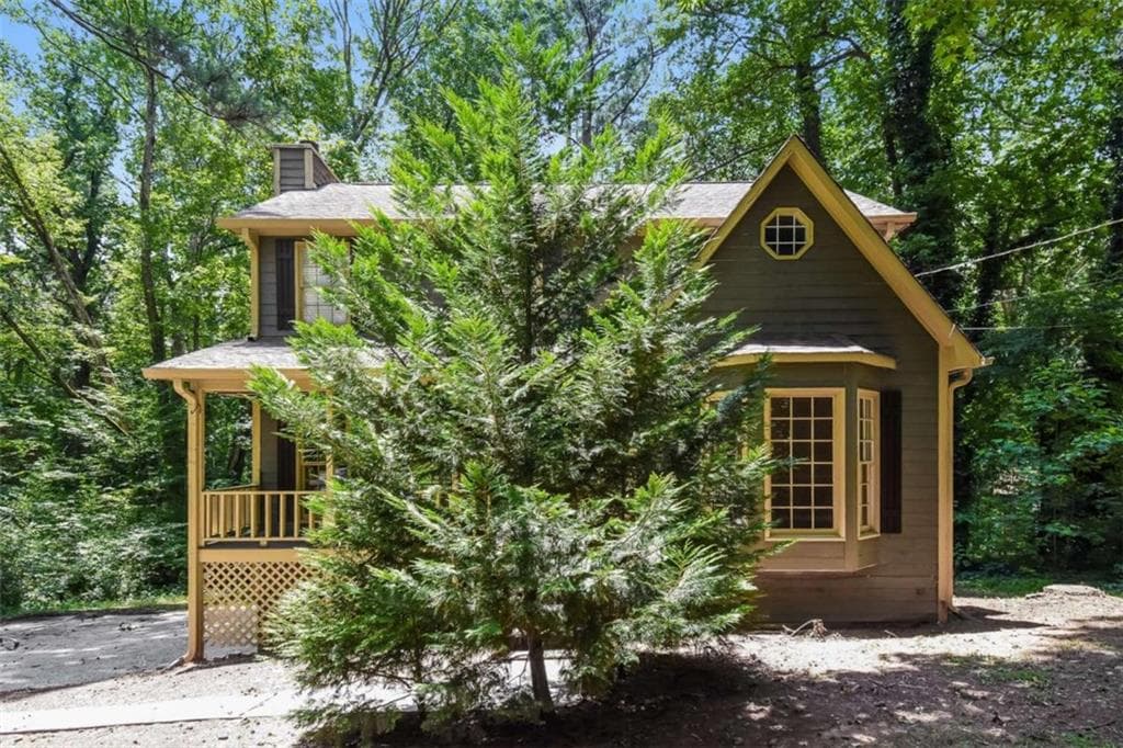 3 bedroom, 3 bathroom, 1,604 sq ft single family residence for sale at 3801 Stonewall Drive, Kennesaw, GA 30152