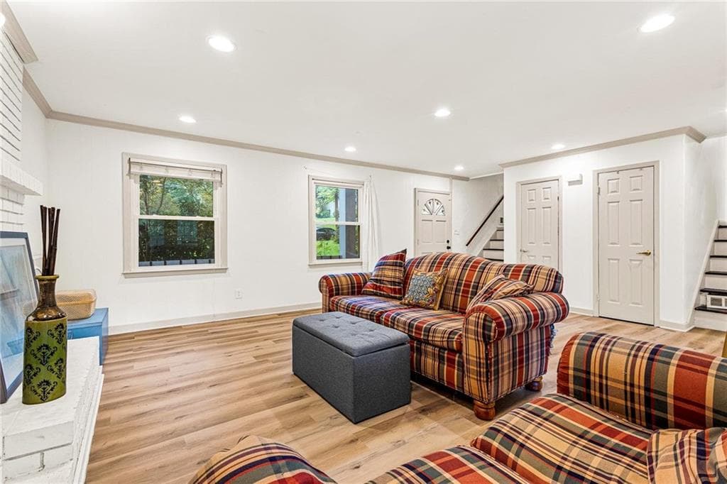 3 bedroom, 2 bathroom, 1,923 sq ft single family residence for sale at 3303 Kilarney Court, Decatur, GA 30032 — photo 9