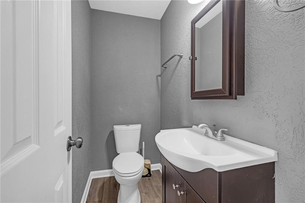 5 bedroom, 4 bathroom, 2,355 sq ft single family residence for sale at 497 Dicks Court, Lilburn, GA 30047 — photo 8