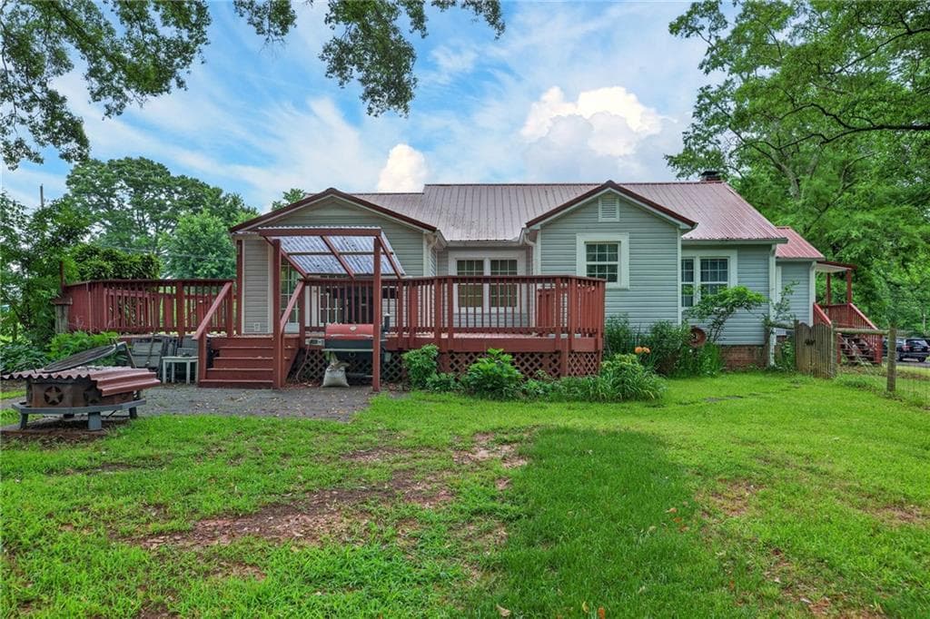 3 bedroom, 1 bathroom, 1,428 sq ft single family residence for sale at 16 Garrett Avenue, Bremen, GA 30110 — photo 2