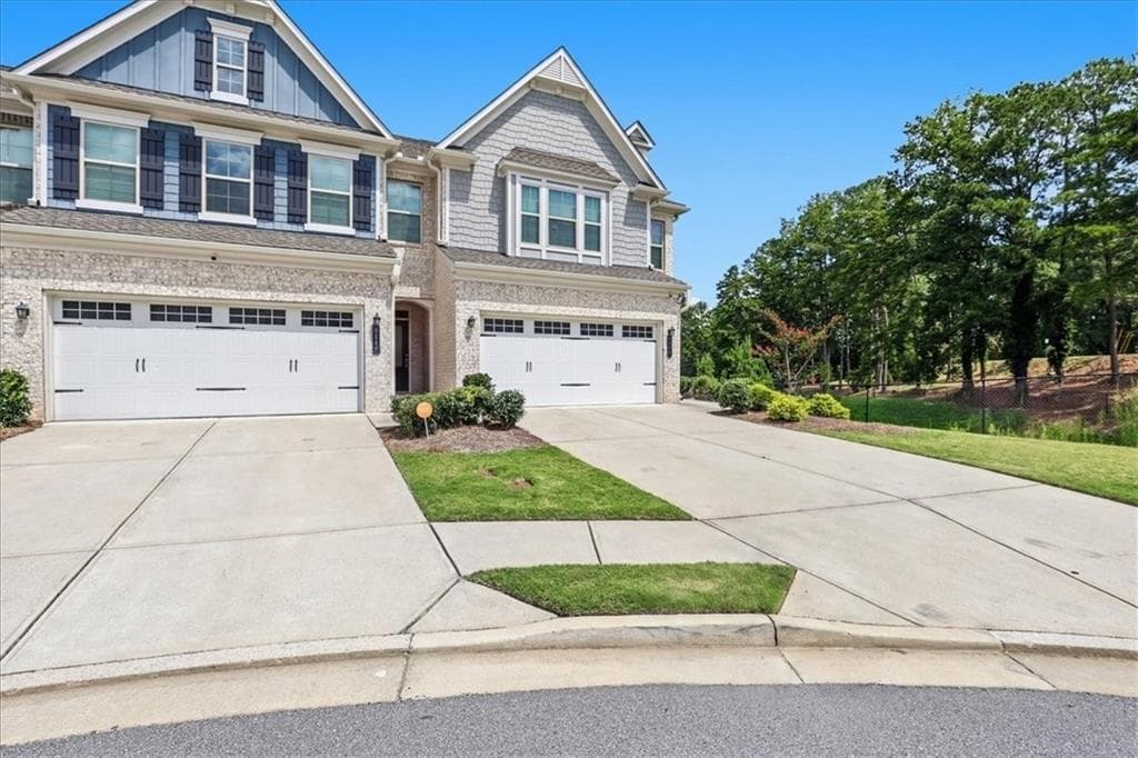 3 bedroom, 3 bathroom, 1,884 sq ft townhouse for sale at 6458 Lanier Harbor Landing, Buford, GA 30518 — photo 7