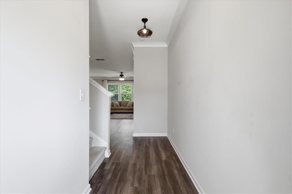 3 bedroom, 3 bathroom, 1,884 sq ft townhouse for sale at 6458 Lanier Harbor Landing, Buford, GA 30518 — photo 9