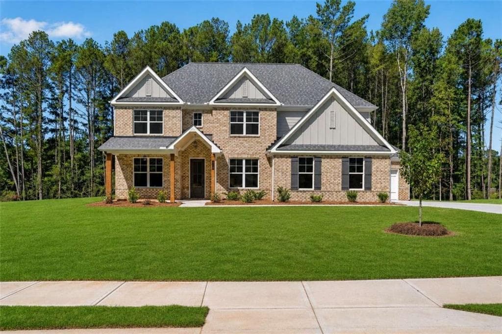 5 bedroom, 3 bathroom, 2,805 sq ft single family residence for sale at 112 Patillo Manor, Stockbridge, GA 30281 — photo 2