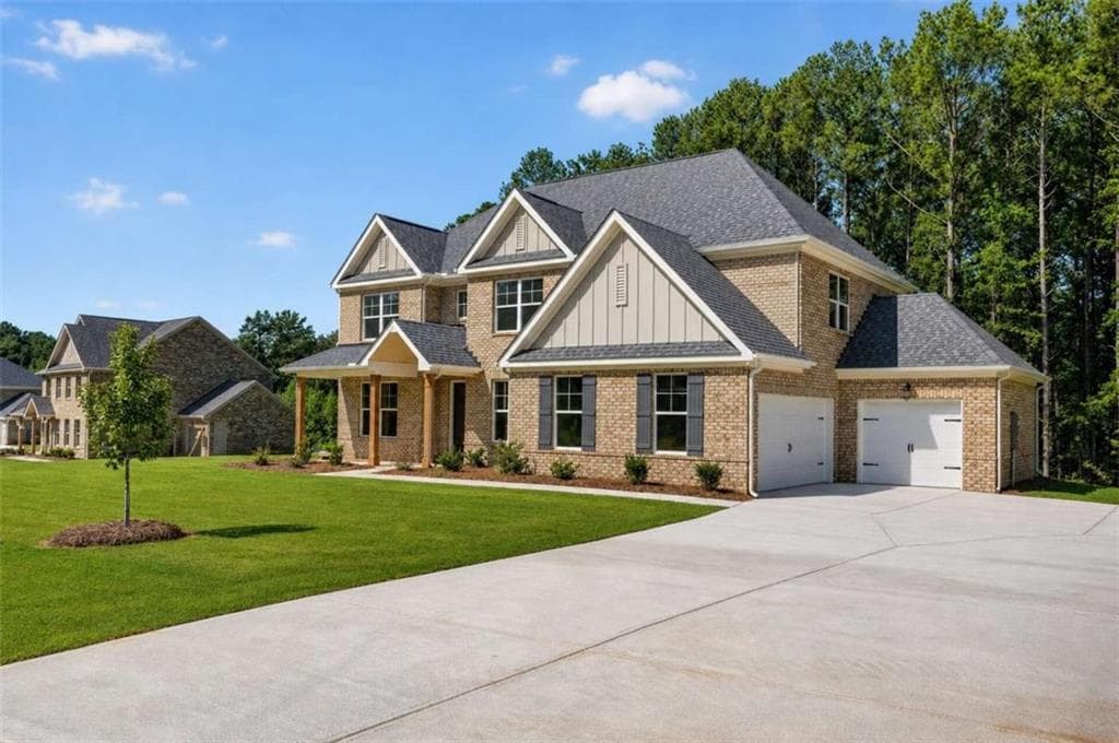 5 bedroom, 3 bathroom, 2,805 sq ft single family residence for sale at 112 Patillo Manor, Stockbridge, GA 30281 — photo 3