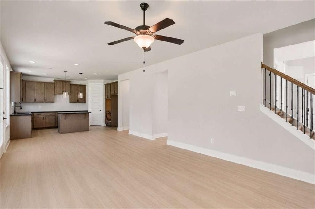 5 bedroom, 3 bathroom, 2,805 sq ft single family residence for sale at 112 Patillo Manor, Stockbridge, GA 30281 — photo 9