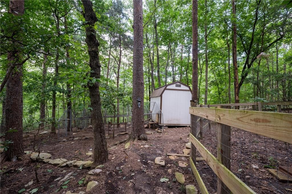 4 bedroom, 3 bathroom, 2,047 sq ft single family residence under contract at 95 Sable Court, Jasper, GA 30143 — photo 8