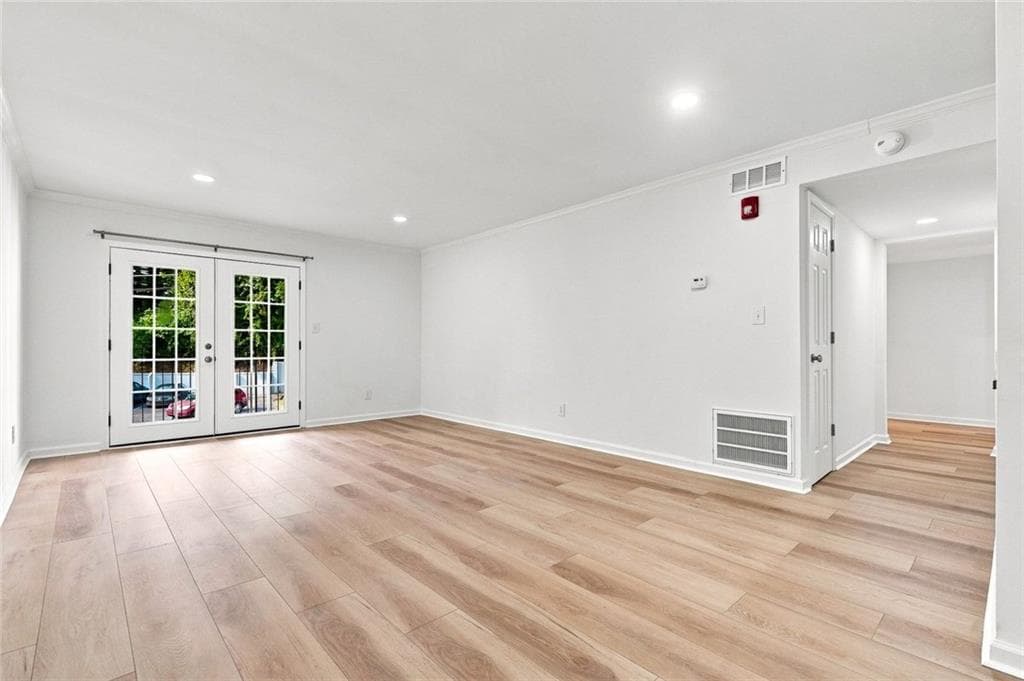 2 bedroom, 2 bathroom, 1,188 sq ft condominium for rent at 5095 Roswell Road 209, Sandy Springs, GA 30342 for $1,895 a month — photo 8