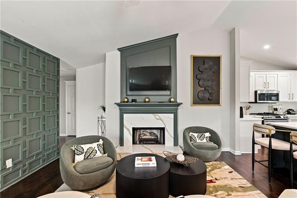 4 bedroom, 3 bathroom, 2,277 sq ft single family residence for sale at 2835 Dominion Walk Lane, Snellville, GA 30078 — photo 4