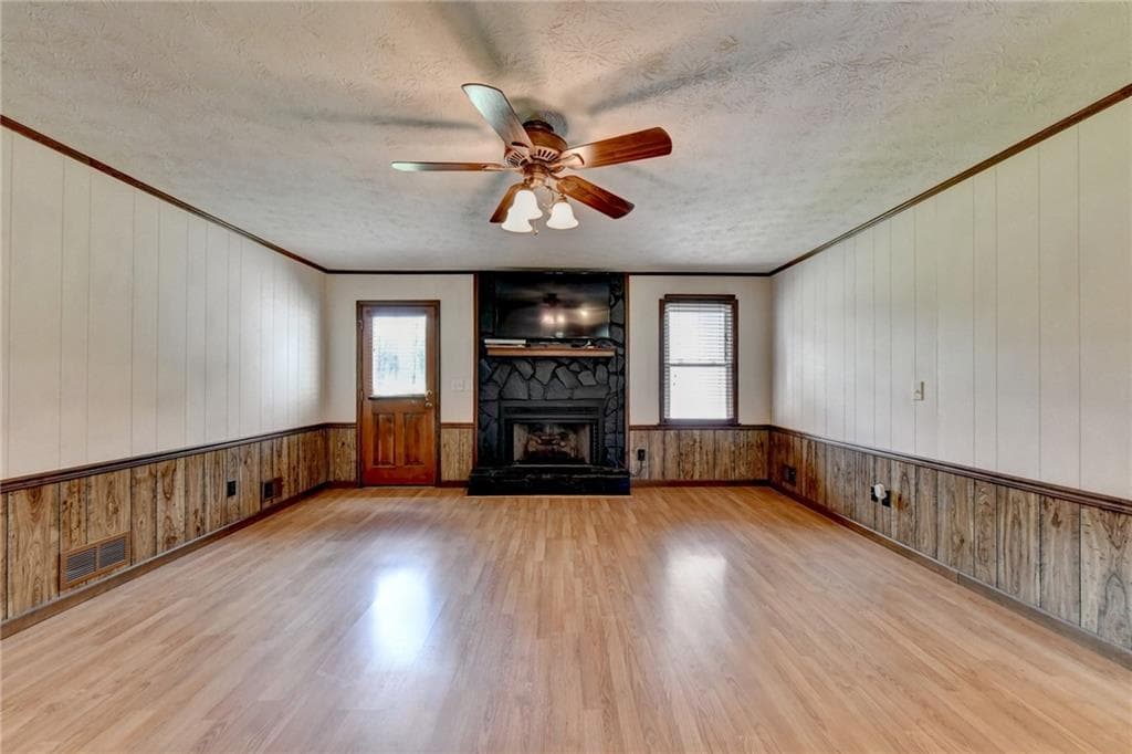 4 bedroom, 3 bathroom, 2,109 sq ft single family residence for sale at 4410 Meadow Trail, Cumming, GA 30028 — photo 8