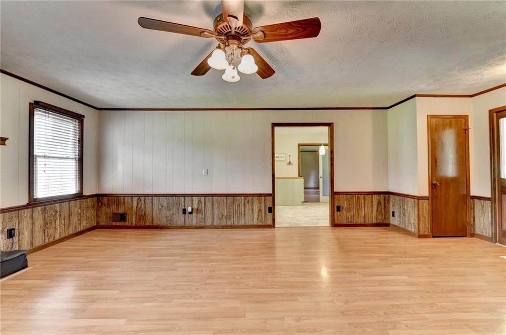 4 bedroom, 3 bathroom, 2,109 sq ft single family residence for sale at 4410 Meadow Trail, Cumming, GA 30028 — photo 10