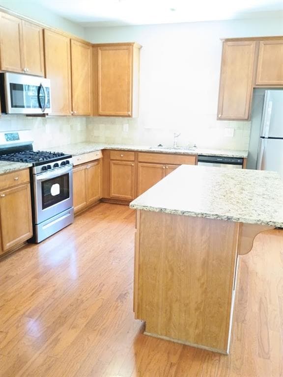 4 bedroom, 4 bathroom, 2,554 sq ft single family residence for sale at 1497 Weatherbrook Circle, Lawrenceville, GA 30043 — photo 8