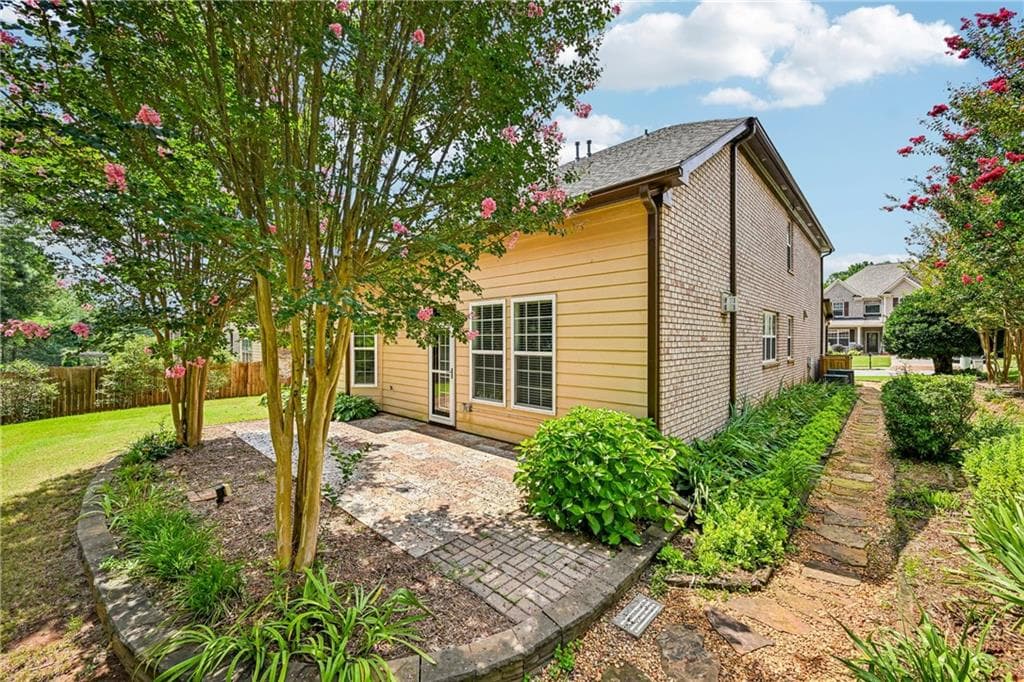 4 bedroom, 4 bathroom, 2,788 sq ft single family residence for sale at 4865 Silver Leaf Drive, Cumming, GA 30040 — photo 7