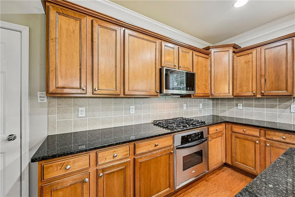 4 bedroom, 4 bathroom, 2,788 sq ft single family residence for sale at 4865 Silver Leaf Drive, Cumming, GA 30040 — photo 8