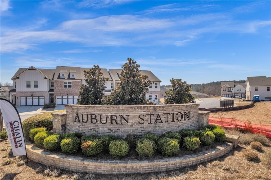 4 bedroom, 4 bathroom, 3,158 sq ft single family residence for sale at 106 Creekside Bluff Way, Auburn, GA 30011 — photo 3