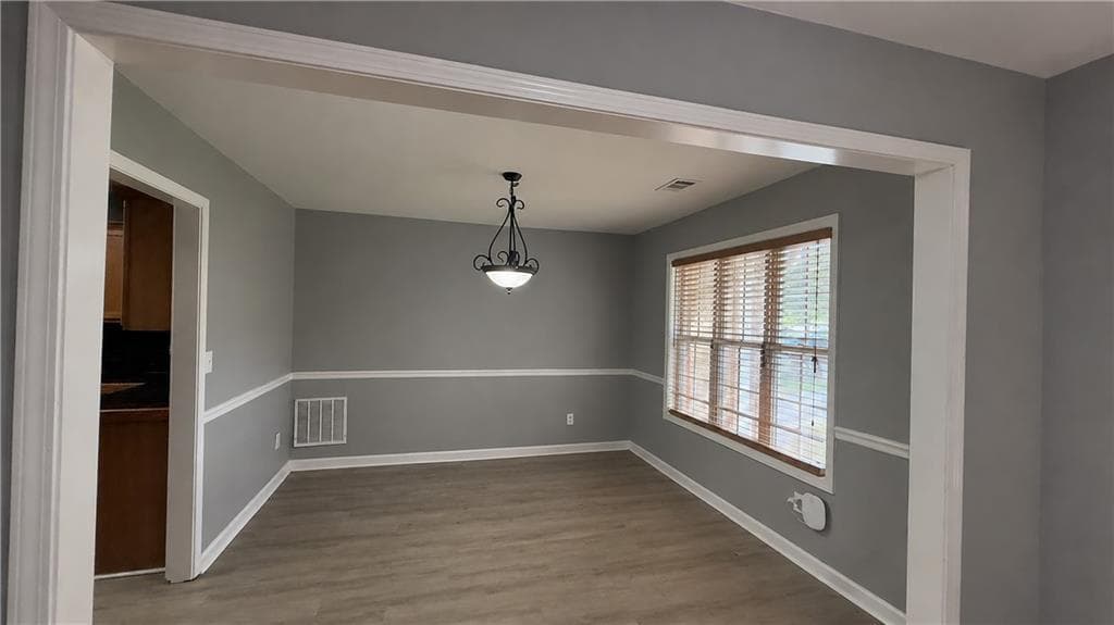 5 bedroom, 4 bathroom, 3,417 sq ft single family residence under contract at 1156 Chandler Way Drive, Lawrenceville, GA 30045 — photo 4