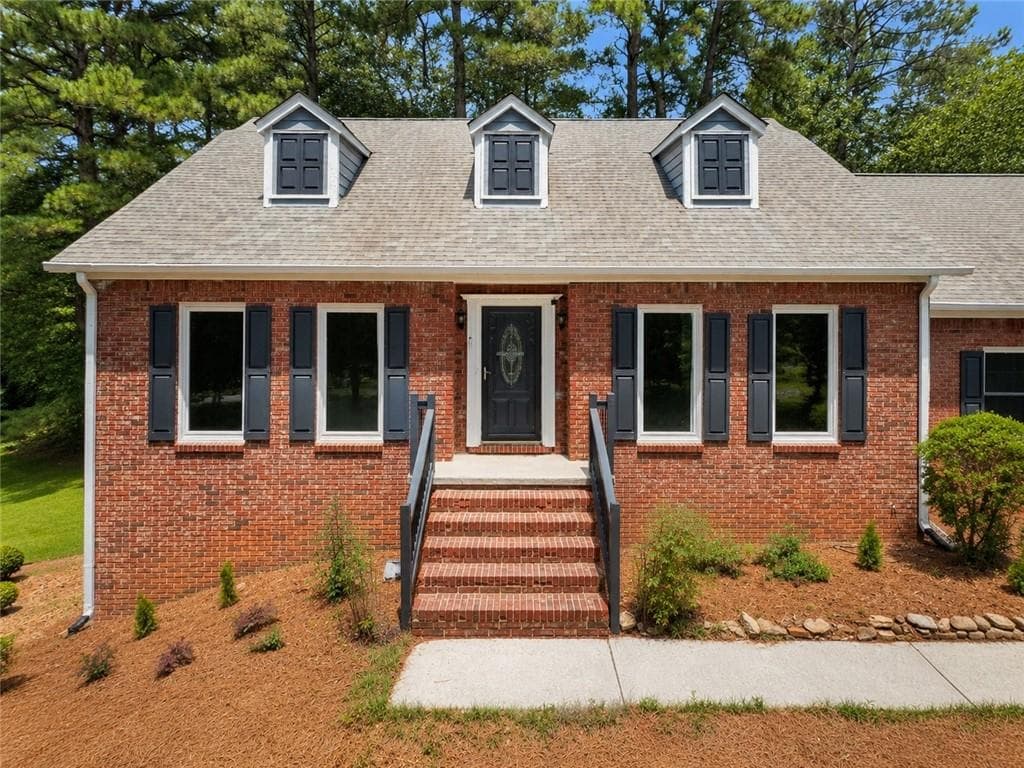 4 bedroom, 3 bathroom, 2,163 sq ft single family residence for rent at 4521 S Roberts Drive, Buford, GA 30518 for $2,450 a month — photo 2
