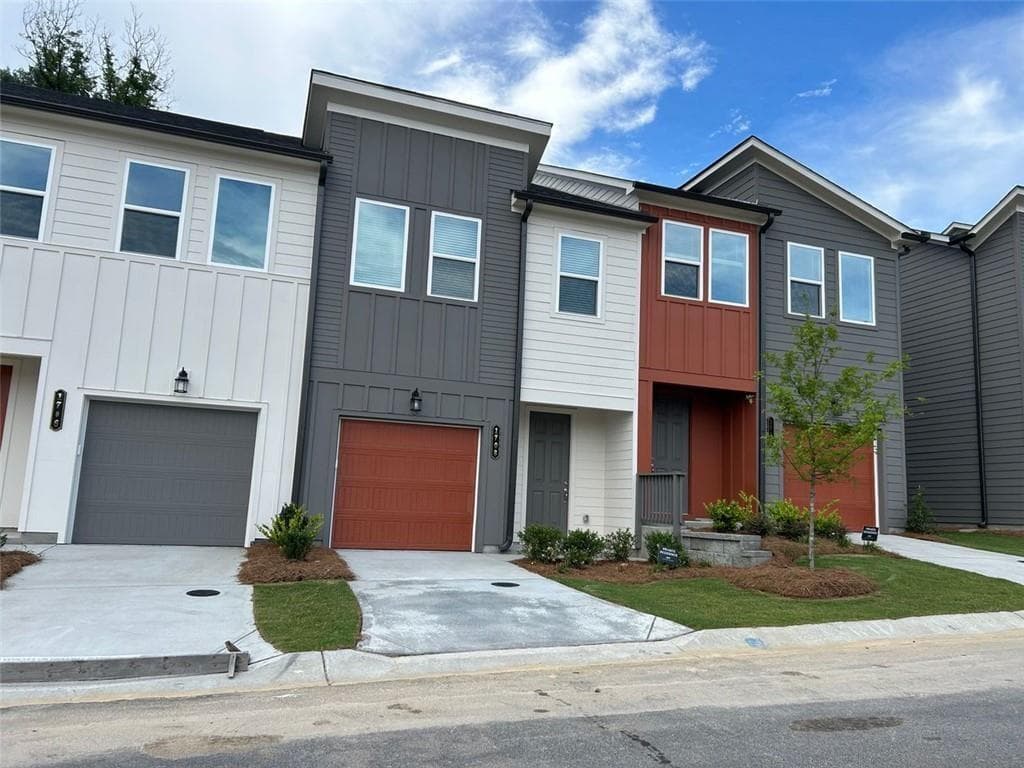 3 bedroom, 3 bathroom, 1,362 sq ft townhouse for rent at 1708 Gunnin Trace, Atlanta, GA 30318 for $2,600 a month — photo 1 of 32