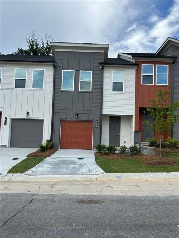 3 bedroom, 3 bathroom, 1,362 sq ft townhouse for rent at 1708 Gunnin Trace, Atlanta, GA 30318 for $2,600 a month — photo 2