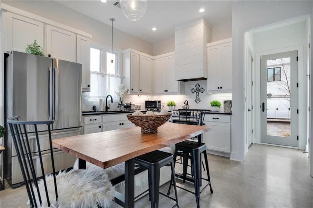3 bedroom, 3 bathroom, 1,122 sq ft single family residence for rent at 115 Central Avenue, Fayetteville, GA 30214 for $3,950 a month — photo 7