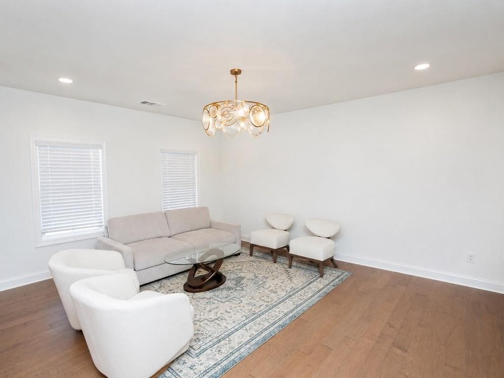 5 bedroom, 4 bathroom, 3,414 sq ft single family residence for rent at 6725 Dahlgren Court, Cumming, GA 30028 for $3,550 a month — photo 4