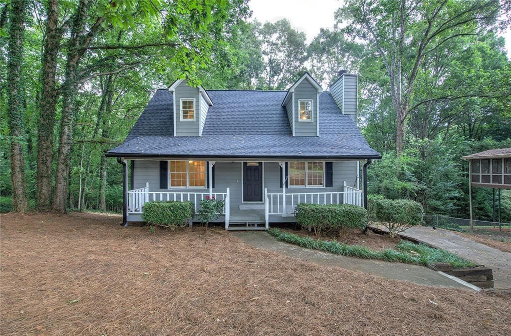 3 bedroom, 2 bathroom, 2,220 sq ft single family residence for sale at 530 Cove Road, Canton, GA 30114 — photo 1 of 42