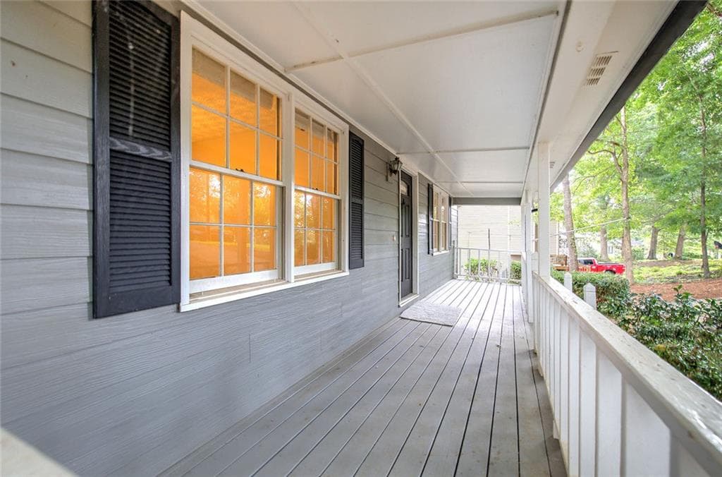 3 bedroom, 2 bathroom, 2,220 sq ft single family residence for sale at 530 Cove Road, Canton, GA 30114 — photo 9