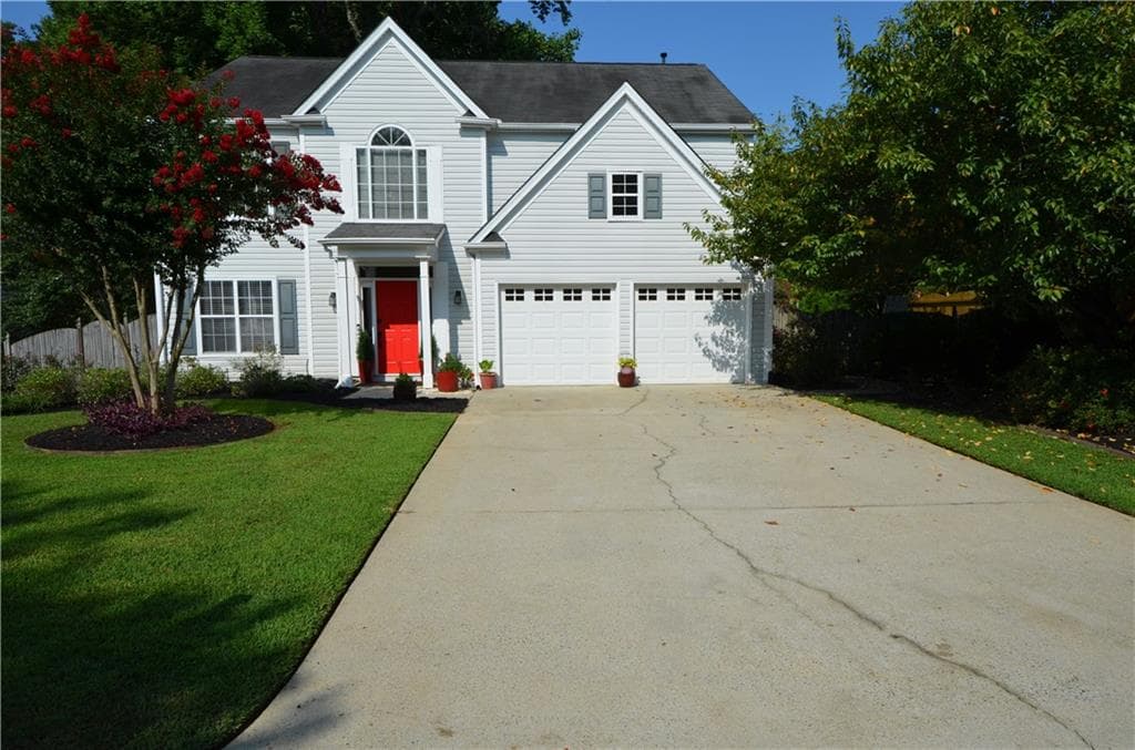 3 bedroom, 3 bathroom, 2,600 sq ft single family residence for sale at 2513 Baysridge Drive, Kennesaw, GA 30152 — photo 2