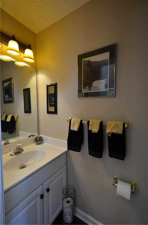 3 bedroom, 3 bathroom, 2,600 sq ft single family residence for sale at 2513 Baysridge Drive, Kennesaw, GA 30152 — photo 6