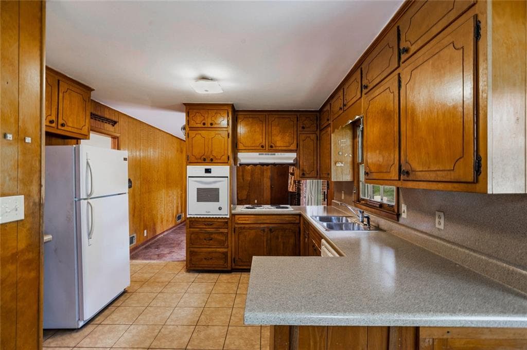 3 bedroom, 2 bathroom, 1,761 sq ft single family residence under contract at 4503 Raleigh Drive, Decatur, GA 30034 — photo 2