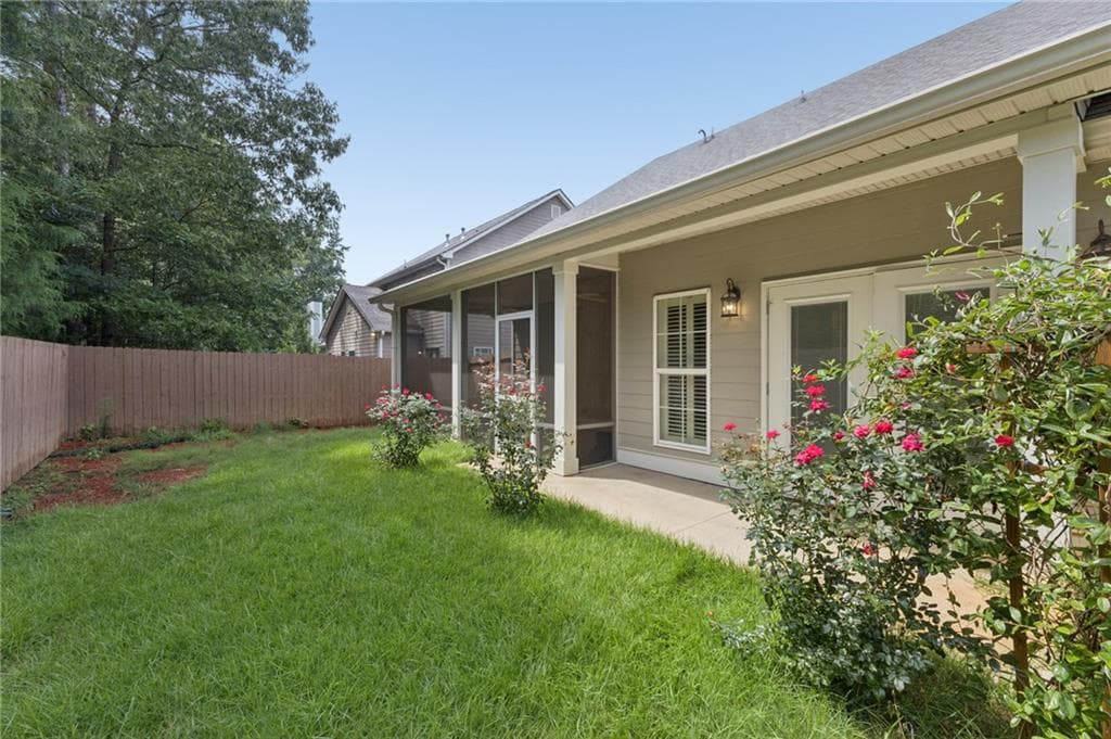 3 bedroom, 2 bathroom, 1,614 sq ft single family residence under contract at 495 Rabbits Run, Fayetteville, GA 30214 — photo 4