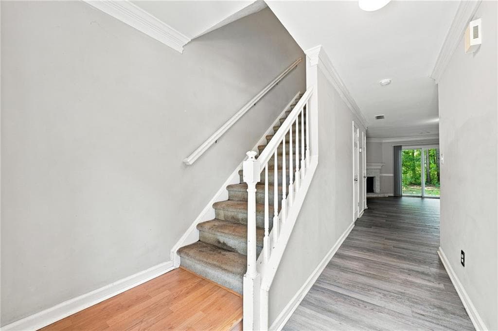 2 bedroom, 3 bathroom, 1,308 sq ft condominium for sale at 135 Sterling Court, Alpharetta, GA 30004 — photo 5