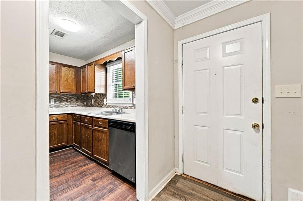 2 bedroom, 3 bathroom, 1,308 sq ft condominium for sale at 135 Sterling Court, Alpharetta, GA 30004 — photo 8