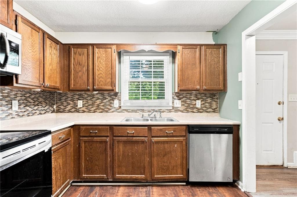 2 bedroom, 3 bathroom, 1,308 sq ft condominium for sale at 135 Sterling Court, Alpharetta, GA 30004 — photo 10