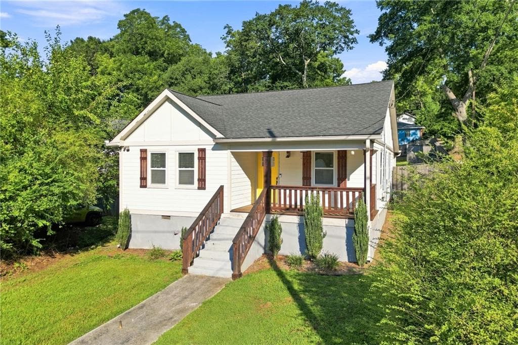 3 bedroom, 2 bathroom, 1,822 sq ft single family residence for rent at 1375 Miller Reed Avenue, Atlanta, GA 30315 for $3,000 a month — photo 1 of 26