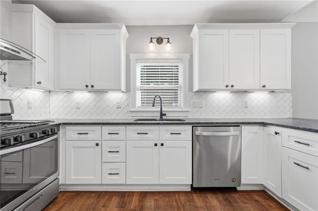 3 bedroom, 2 bathroom, 1,822 sq ft single family residence for rent at 1375 Miller Reed Avenue, Atlanta, GA 30315 for $3,000 a month — photo 5