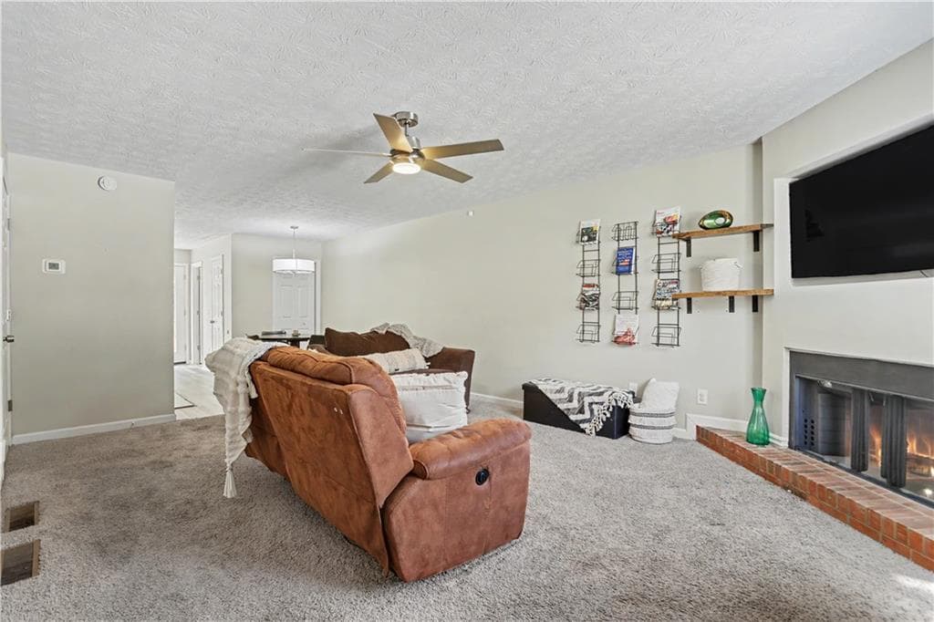 3 bedroom, 4 bathroom, 2,052 sq ft townhouse under contract at 67 Davis Mill Court, Lawrenceville, GA 30044 — photo 3