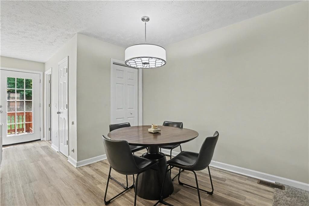 3 bedroom, 4 bathroom, 2,052 sq ft townhouse under contract at 67 Davis Mill Court, Lawrenceville, GA 30044 — photo 6
