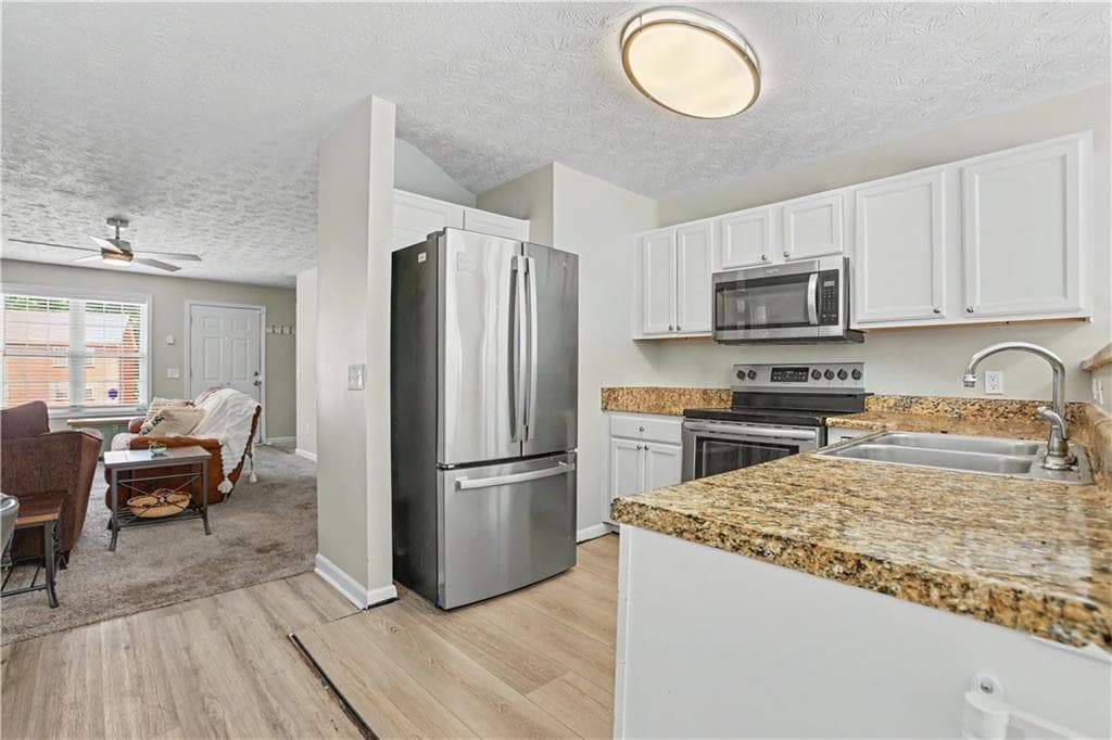 3 bedroom, 4 bathroom, 2,052 sq ft townhouse under contract at 67 Davis Mill Court, Lawrenceville, GA 30044 — photo 9