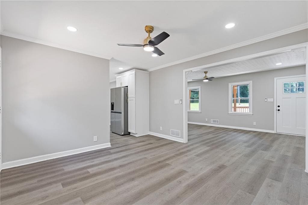 3 bedroom, 2 bathroom, 1,365 sq ft single family residence under contract at 214 Lester Road, Lawrenceville, GA 30044 — photo 7