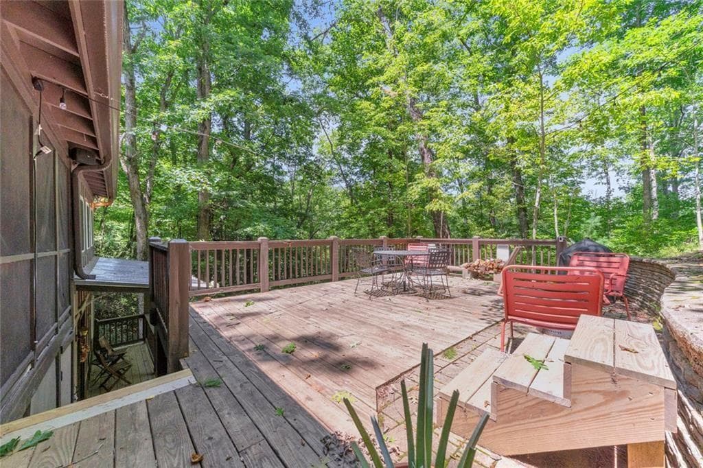 2 bedroom, 2 bathroom, 1,126 sq ft single family residence for sale at 185 Pope Dickson Lane, Clarkesville, GA 30523 — photo 4