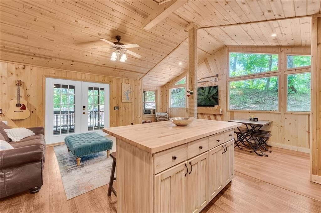 2 bedroom, 2 bathroom, 1,126 sq ft single family residence for sale at 185 Pope Dickson Lane, Clarkesville, GA 30523 — photo 7
